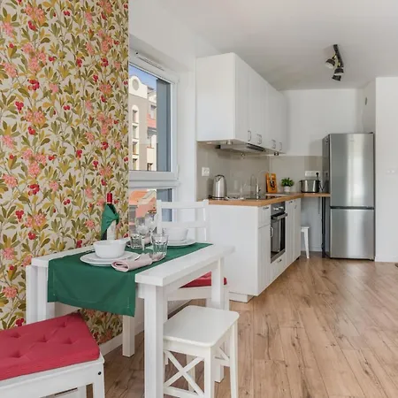 Rejtana With Free Garage By Renters Poznan