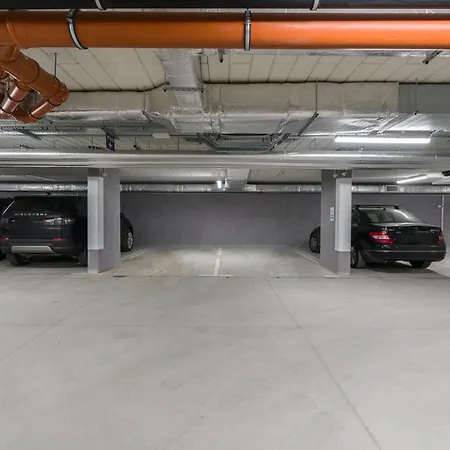 Rejtana With Free Garage By Renters * Познань