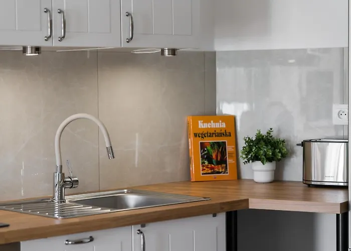 Rejtana With Free Garage By Renters * Poznan