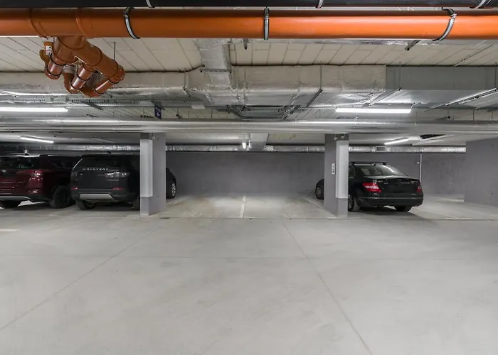 Rejtana With Free Garage By Renters * Poznan